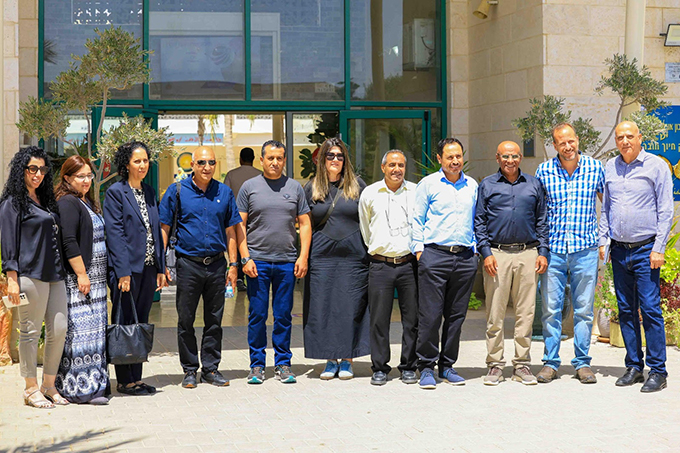 شراكة تصنع الفرق.. مدارس واحة الصحراء وكسيفة في النقب تفتح أبواب الأكاديميا أمام طلابها